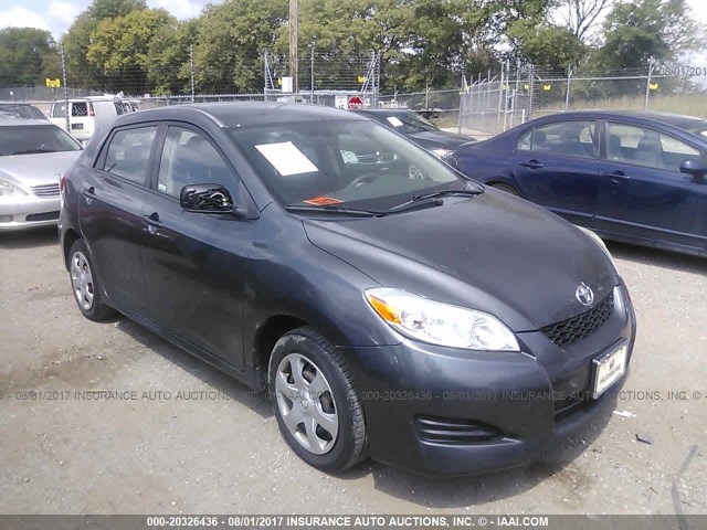 2T1KU4EE1AC340645 - 2010 TOYOTA COROLLA MATRIX  GRAY photo 1