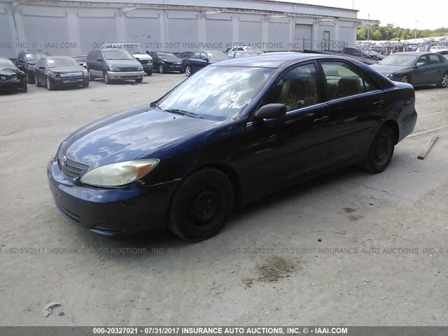 4T1BE32K82U617079 - 2002 TOYOTA CAMRY LE/XLE/SE ლურჯი ფოტო 2