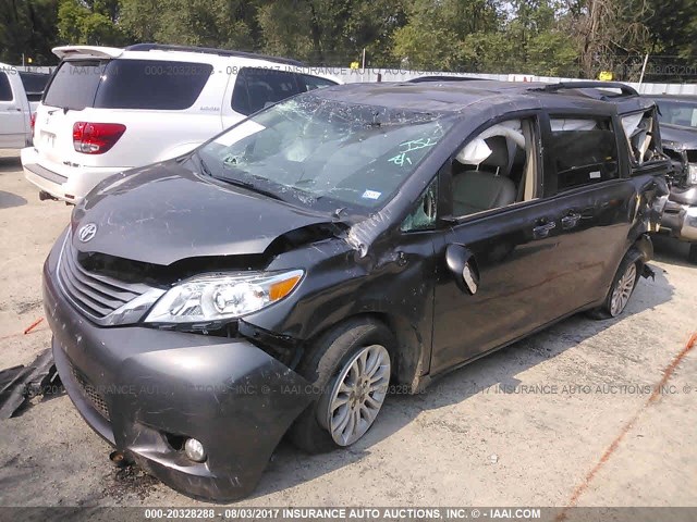 5TDYK3DC9FS580003 - 2015 TOYOTA SIENNA XLE/LIMITED GRAY photo 2