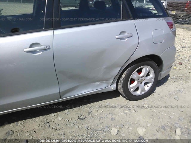 2T1KR32E46C597368 - 2006 TOYOTA COROLLA MATRIX XR SILVER photo 6