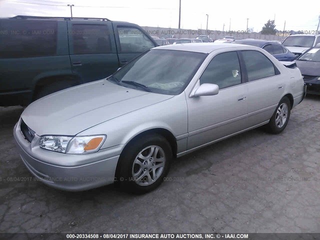 4T1BG22K9YU669057 - 2000 TOYOTA CAMRY CE/LE/XLE 银色 照片 2
