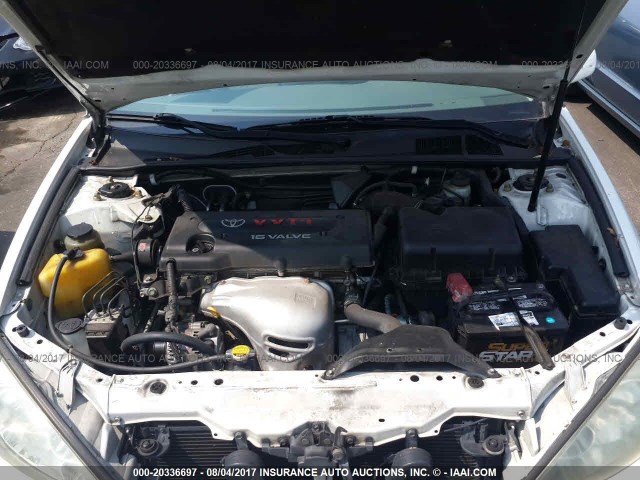 JTDBE32K730174498 - 2003 TOYOTA CAMRY LE/XLE Weiß Foto 10