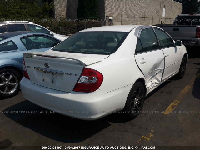 JTDBE32K730174498 - 2003 TOYOTA CAMRY LE/XLE Weiß Foto 4