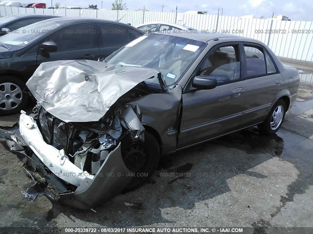 JM1BJ2229Y0275006 - 2000 MAZDA PROTEGE DX/LX TAN photo 2