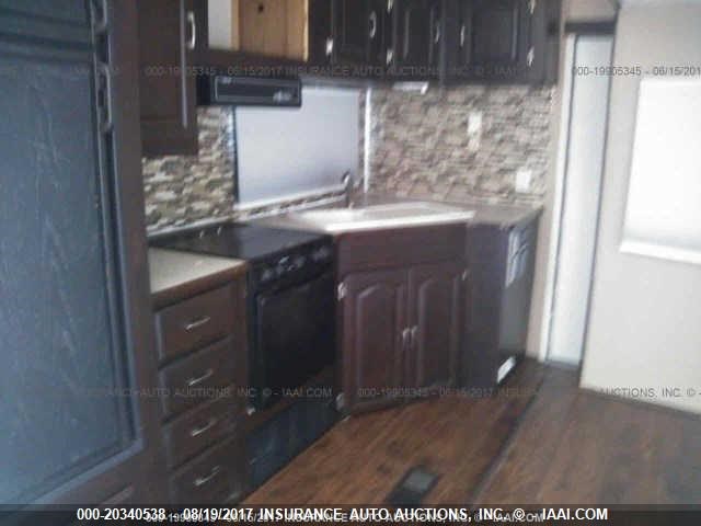 4X4FSEN263C025767 - 2003 FOREST RIVER 5TH WHEEL CAMPER  WHITE photo 5