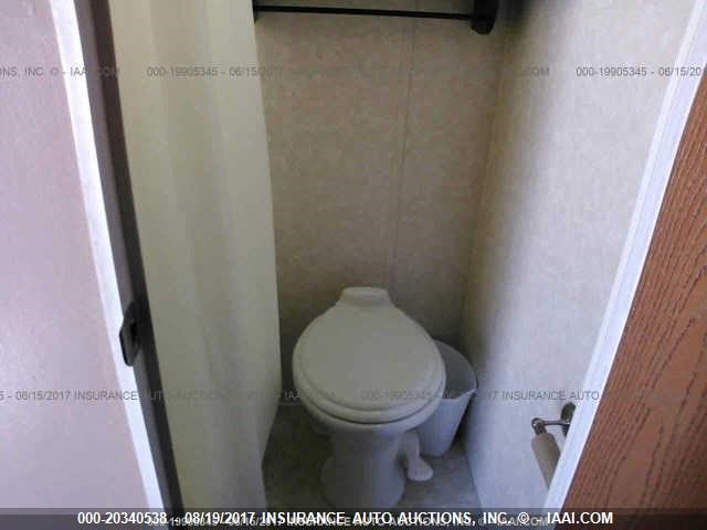 4X4FSEN263C025767 - 2003 FOREST RIVER 5TH WHEEL CAMPER  WHITE photo 8