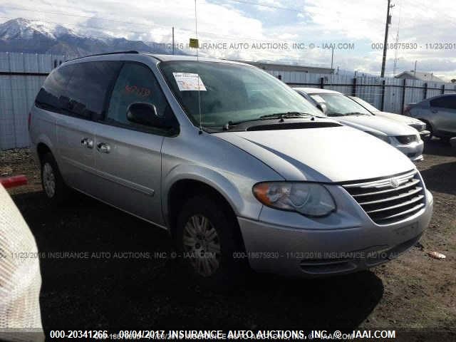 2C4GP44R05R414287 - 2005 CHRYSLER TOWN & COUNTRY LX SILVER photo 1