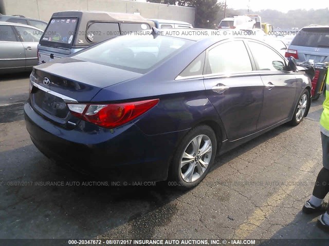 5NPEC4AC5BH028007 - 2011 HYUNDAI SONATA SE/LIMITED BLUE photo 4