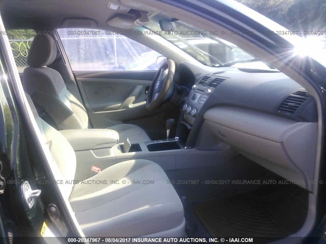 4T1BF3EK4AU538306 - 2010 TOYOTA CAMRY SE/LE/XLE GREEN photo 5