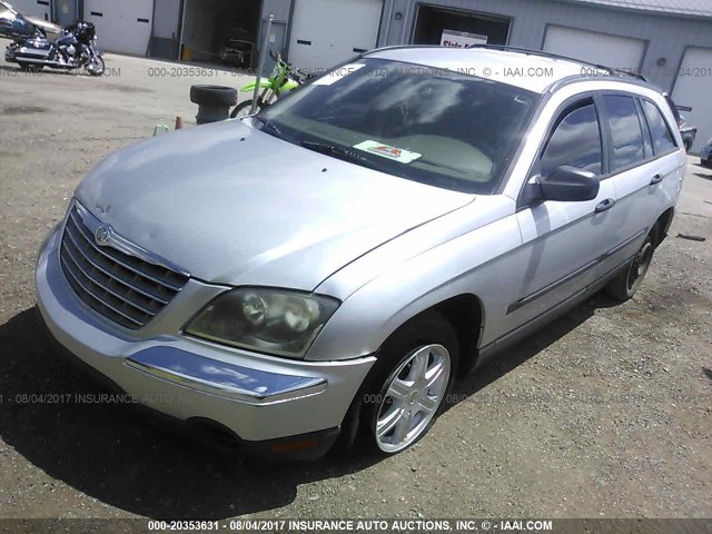 2C8GM48L65R247768 - 2005 CHRYSLER PACIFICA SILVER photo 2