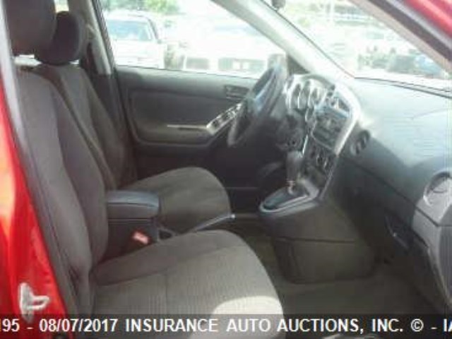 2T1KR32E06C582477 - 2006 TOYOTA COROLLA MATRIX XR RED photo 5