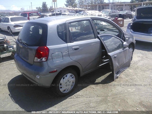 KL1TD66696B639823 - 2006 CHEVROLET AVEO LS GRAY photo 4