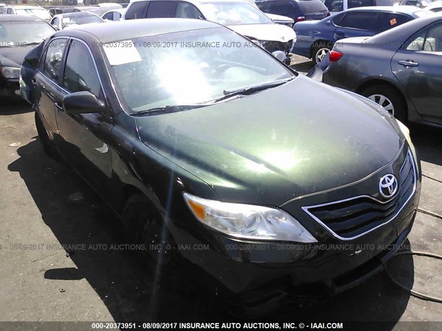 4T4BF3EK9BR110318 - 2011 TOYOTA CAMRY SE/LE/XLE GREEN photo 1