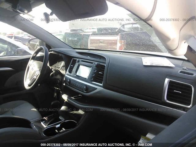 5TDZZRFH1HS199101 - 2017 TOYOTA HIGHLANDER LE/LE PLUS 蓝色 照片 5