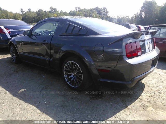 1ZVFT82H375233948 - 2007 FORD MUSTANG GT GRAY photo 3