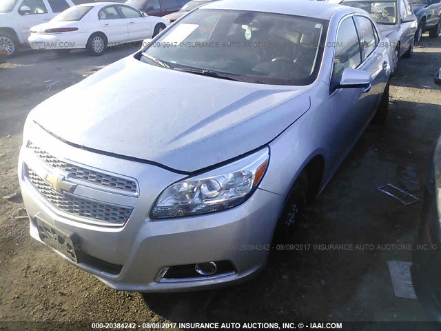 1G11H5SA8DF302731 - 2013 CHEVROLET MALIBU LTZ 银色 照片 2