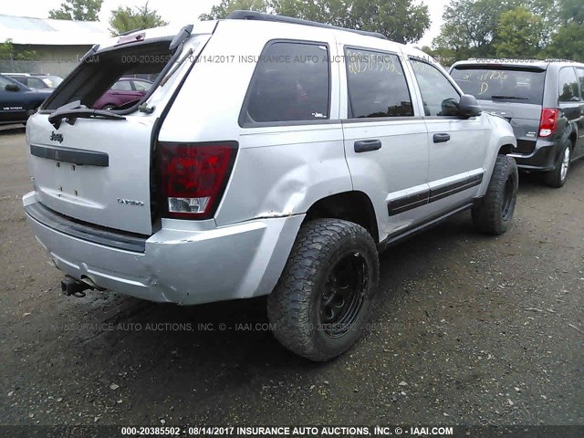 1J4HR48N15C732038 - 2005 JEEP GRAND CHEROKEE LAREDO/COLUMBIA/FREEDOM 银色 照片 4