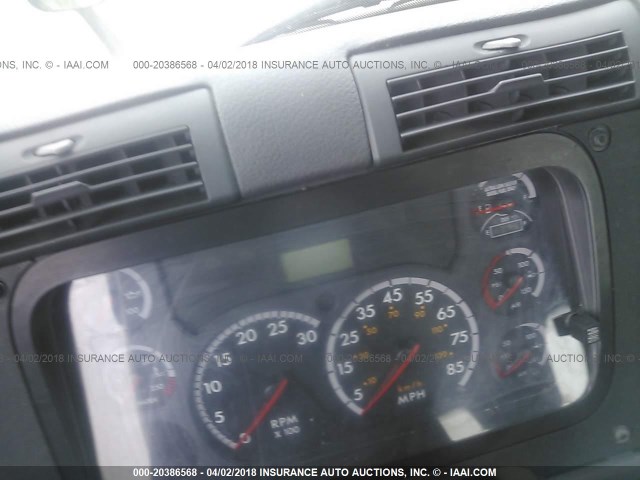 3AKJGEDV7ESFV8954 - 2014 FREIGHTLINER CASCADIA 125  WHITE photo 6