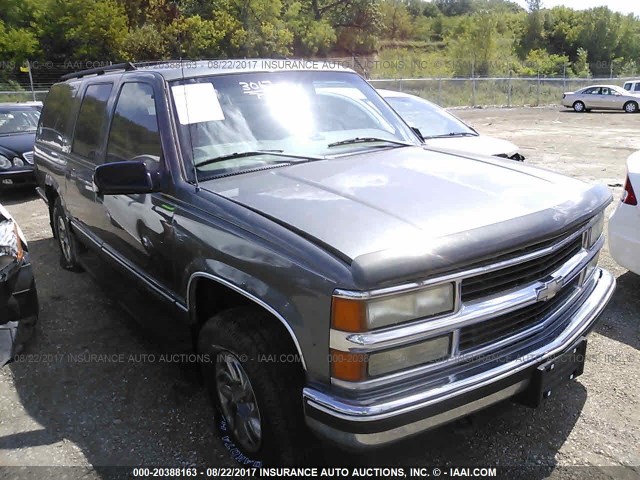 3GNFK16R4XG119814 - 1999 CHEVROLET SUBURBAN K1500 GRAY photo 1