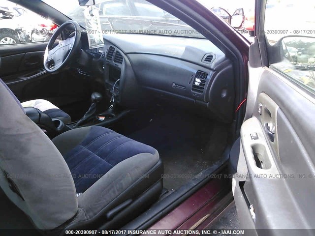 2G1WW12E319367367 - 2001 CHEVROLET MONTE CARLO LS 勃艮第红 照片 5