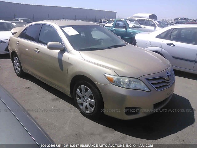 4T1BF3EK9BU713246 - 2011 TOYOTA CAMRY SE/LE/XLE GOLD photo 1