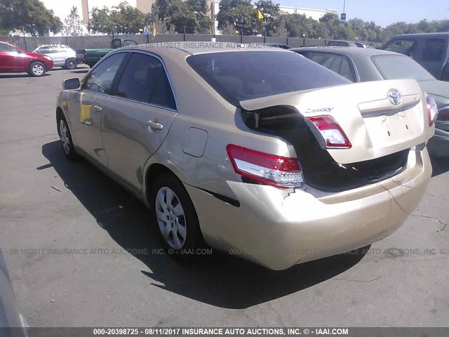 4T1BF3EK9BU713246 - 2011 TOYOTA CAMRY SE/LE/XLE GOLD photo 3