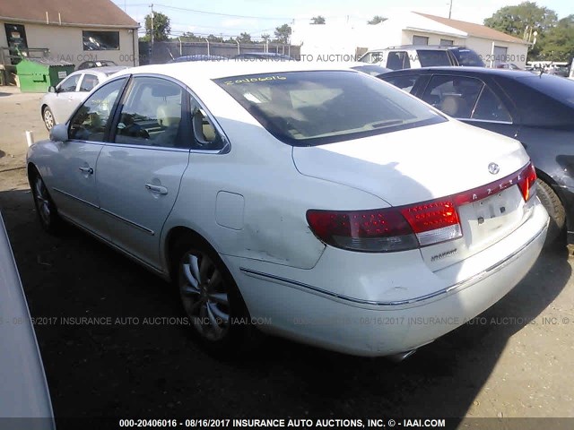 KMHFC46F76A126603 - 2006 HYUNDAI AZERA SE/LIMITED WHITE photo 3