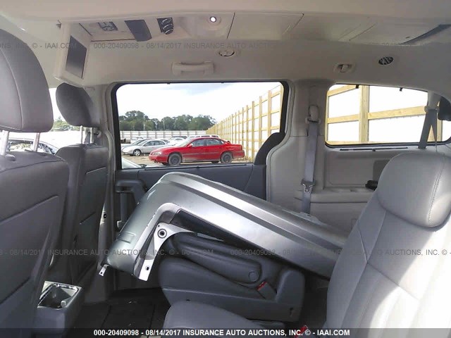 2A8HR54P58R773862 - 2008 CHRYSLER TOWN & COUNTRY TOURING SILVER photo 8