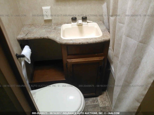 4X4TWDD21DR343796 - 2013 FOREST RIVER OTHER  白色 照片 10