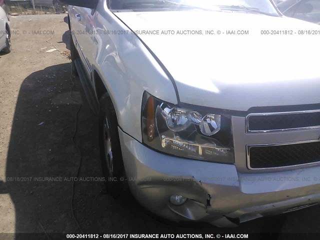 1GNSKBE07BR136512 - 2011 CHEVROLET TAHOE K1500 LT SILVER photo 6