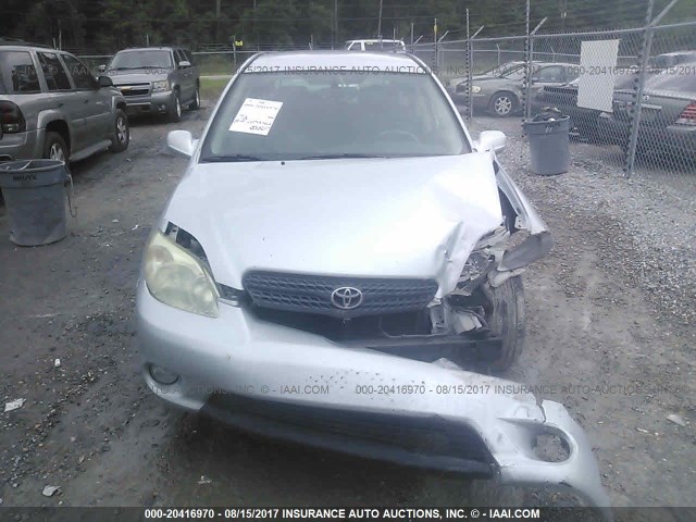 2T1KR32E56C599050 - 2006 TOYOTA COROLLA MATRIX XR SILVER photo 6