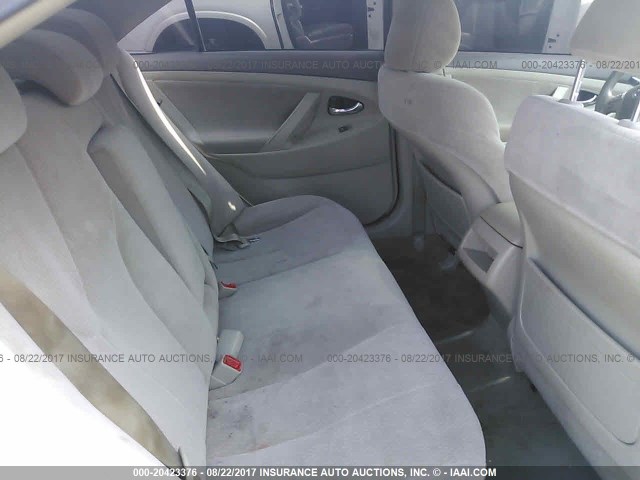 4T1BF3EK1BU702077 - 2011 TOYOTA CAMRY SE/LE/XLE GOLD photo 8