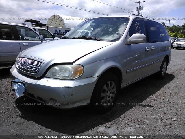 KNDUP132X56695804 - 2005 KIA SEDONA EX/LX SILVER photo 2