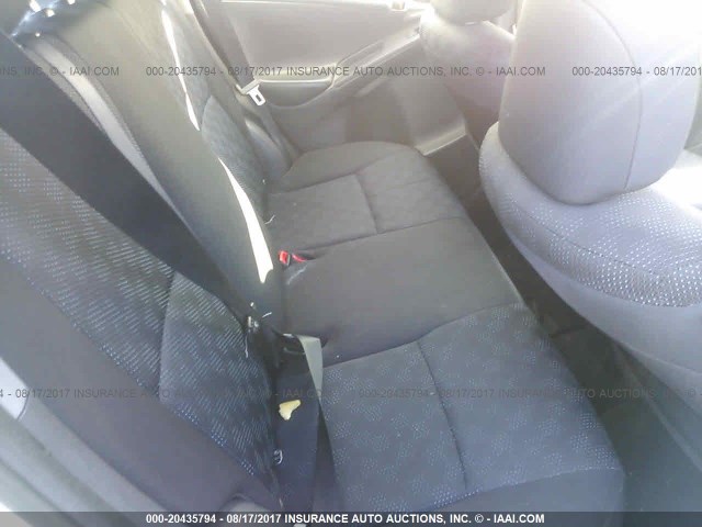 2T1KU4EE7AC214502 - 2010 TOYOTA COROLLA MATRIX  WHITE photo 8