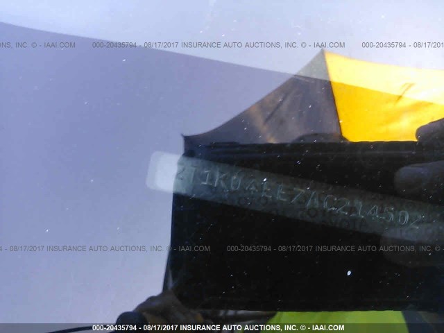 2T1KU4EE7AC214502 - 2010 TOYOTA COROLLA MATRIX  WHITE photo 9