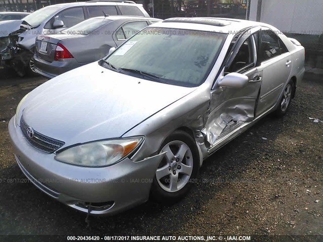 4T1BF32K63U050675 - 2003 TOYOTA CAMRY LE/XLE/SE Gümüş foto 2