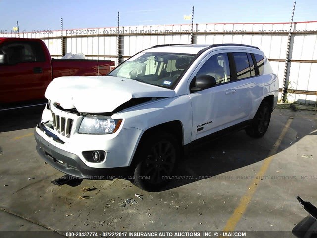 1C4NJCBB9GD688974 - 2016 JEEP COMPASS SPORT WHITE photo 2