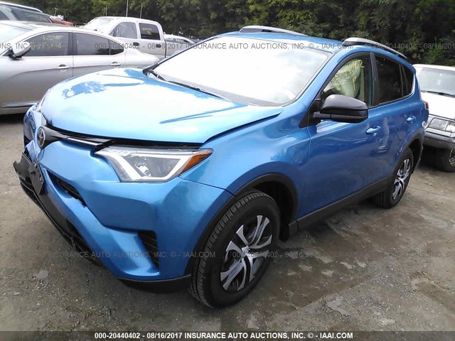 JTMBFREV2HJ104978 - 2017 TOYOTA RAV4 LE BLUE photo 2