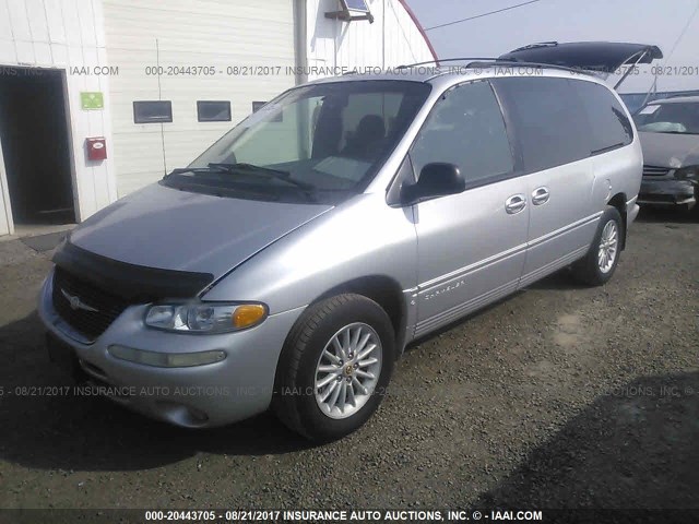 1C4GP54L5YB529195 - 2000 CHRYSLER TOWN & COUNTRY LXI GRAY photo 2