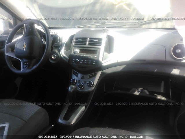 1G1JA5SGXG4164831 - 2016 CHEVROLET SONIC LS 黑色 照片 5