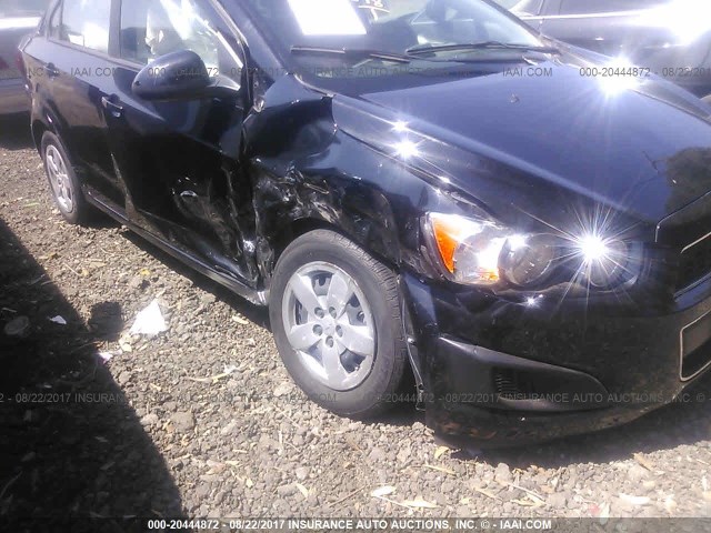 1G1JA5SGXG4164831 - 2016 CHEVROLET SONIC LS 黑色 照片 6