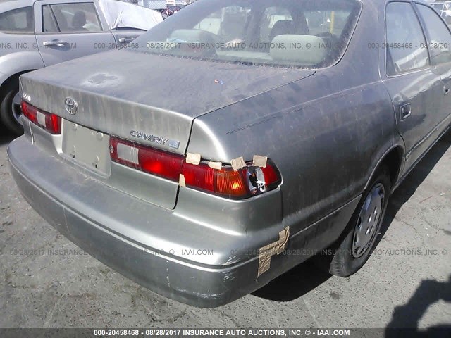 JT2BG22K8V0091193 - 1997 TOYOTA CAMRY LE/XLE Champagne photo 6