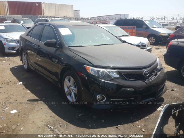 4T1BF1FK9EU349871 - 2014 TOYOTA CAMRY L/SE/LE/XLE Qara foto 1