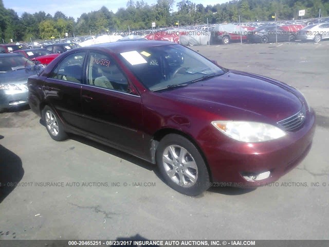 4T1BE30K05U417823 - 2005 TOYOTA CAMRY LE/XLE/SE მუქწითელი ფოტო 1