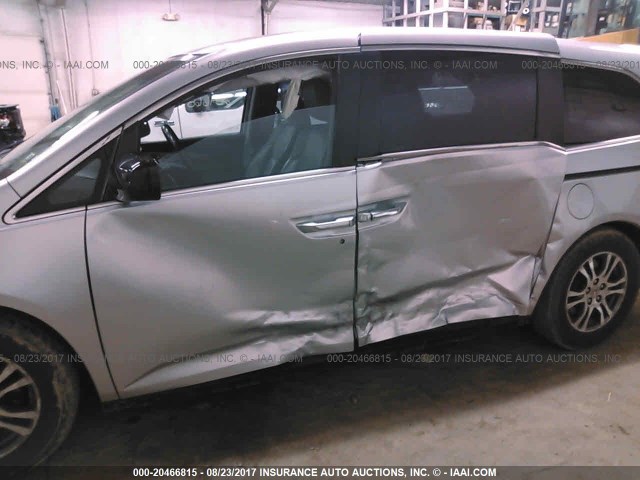 5FNRL5H61BB042430 - 2011 HONDA ODYSSEY EXL ვერცხლისფერი ფოტო 6