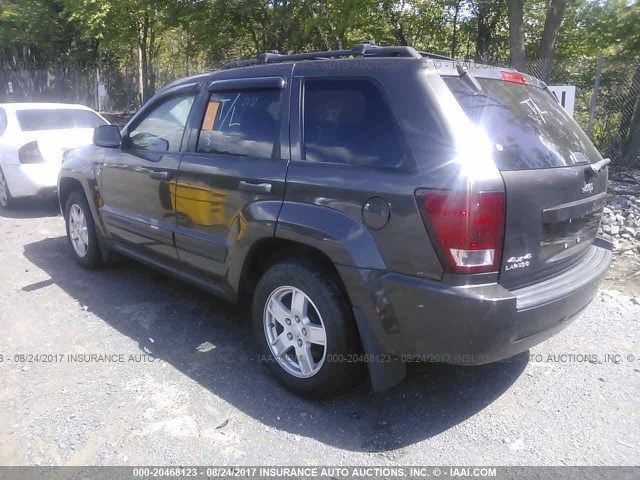 1J4HR48N66C193465 - 2006 JEEP GRAND CHEROKEE LAREDO/COLUMBIA/FREEDOM BROWN photo 3