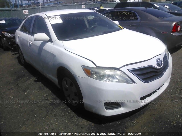 4T4BF3EK5BR147107 - 2011 TOYOTA CAMRY SE/LE/XLE თეთრი ფოტო 1