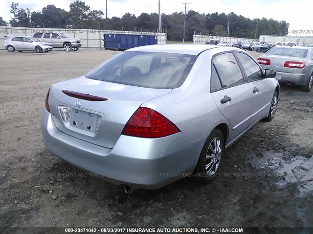 1HGCM56186A180895 - 2006 HONDA ACCORD VALUE SILVER photo 4