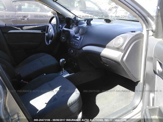 KL1TD5DEXBB218269 - 2011 CHEVROLET AVEO LS/LT 灰色 照片 5