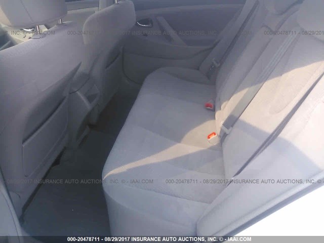 4T1BF3EK7BU743944 - 2011 TOYOTA CAMRY SE/LE/XLE WHITE photo 8